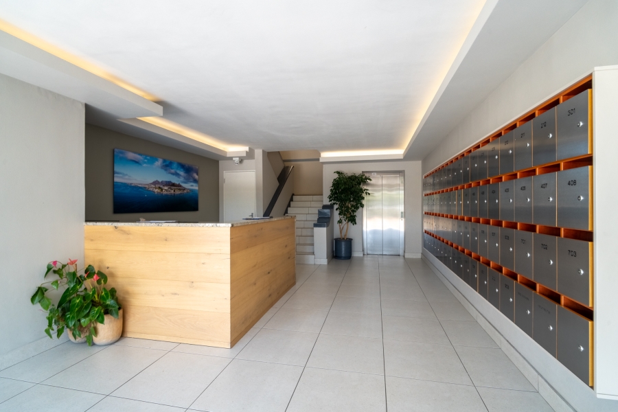 1 Bedroom Property for Sale in Green Point Western Cape